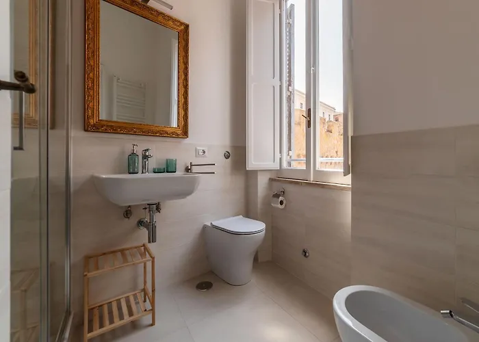 Apartment 2 Bedroom Flat With Two Private Vatican Terrace