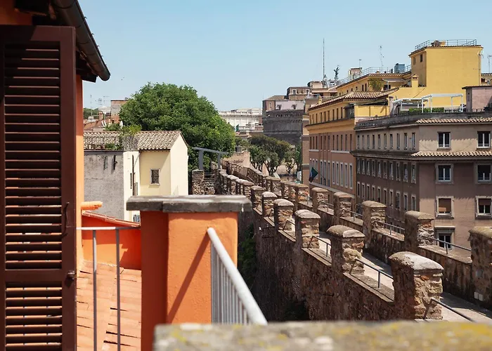 2 Bedroom Flat With Two Private Vatican Terrace Apartment *